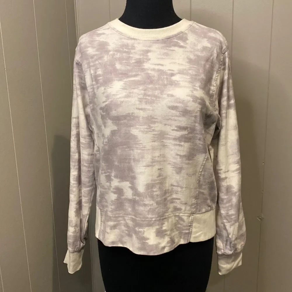Athleta Small Farallon Printed Sweatshirt in Inversion Light Gray